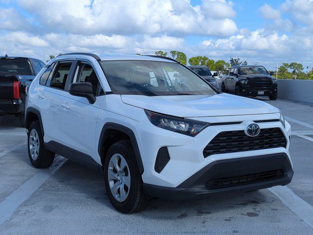 2020 Toyota RAV4 LE