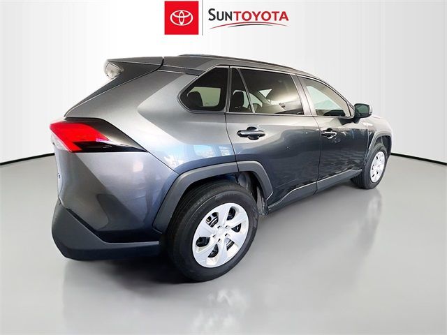 2020 Toyota RAV4 LE