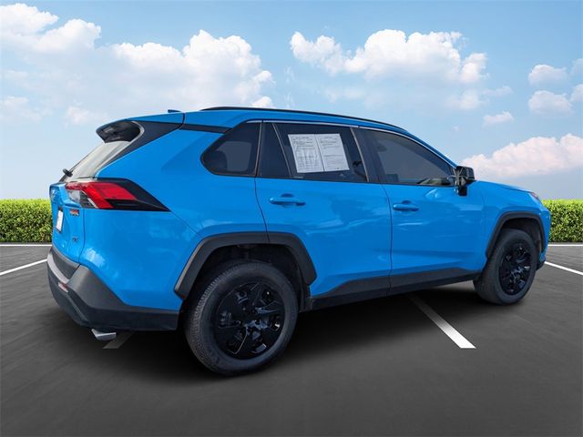 2020 Toyota RAV4 LE