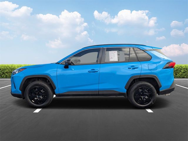 2020 Toyota RAV4 LE