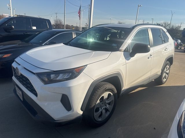 2020 Toyota RAV4 LE