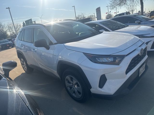 2020 Toyota RAV4 LE