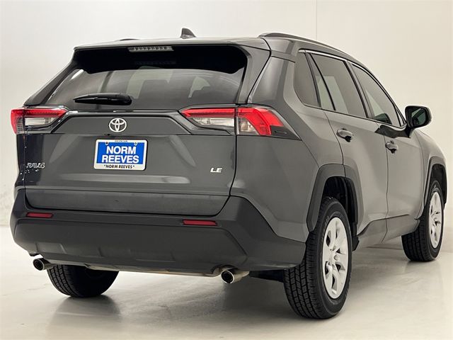 2020 Toyota RAV4 LE