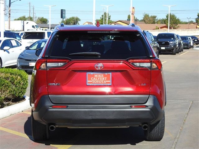 2020 Toyota RAV4 LE