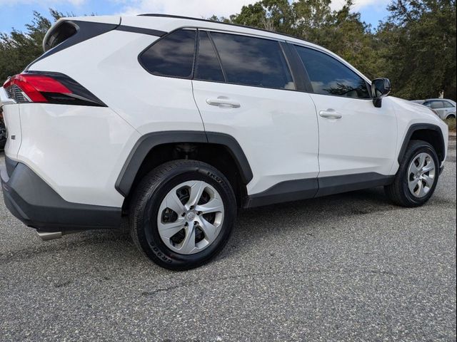 2020 Toyota RAV4 LE