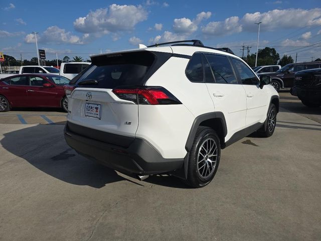 2020 Toyota RAV4 LE