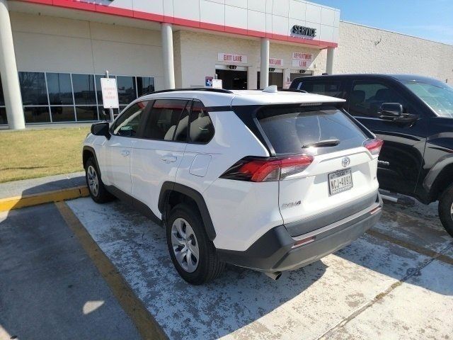 2020 Toyota RAV4 LE