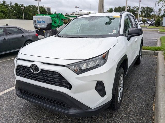 2020 Toyota RAV4 LE