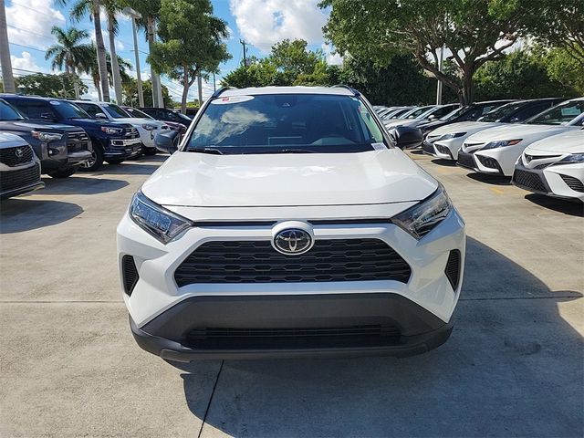 2020 Toyota RAV4 LE