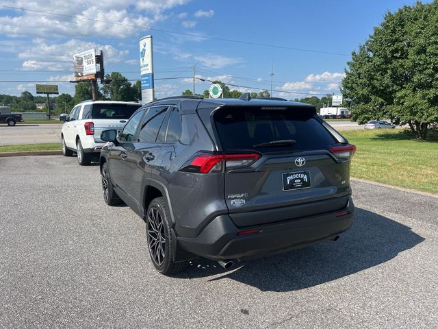 2020 Toyota RAV4 LE