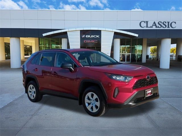 2020 Toyota RAV4 LE