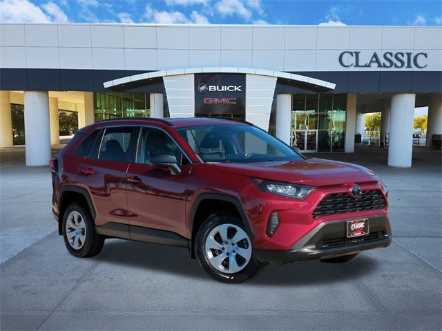 2020 Toyota RAV4 LE