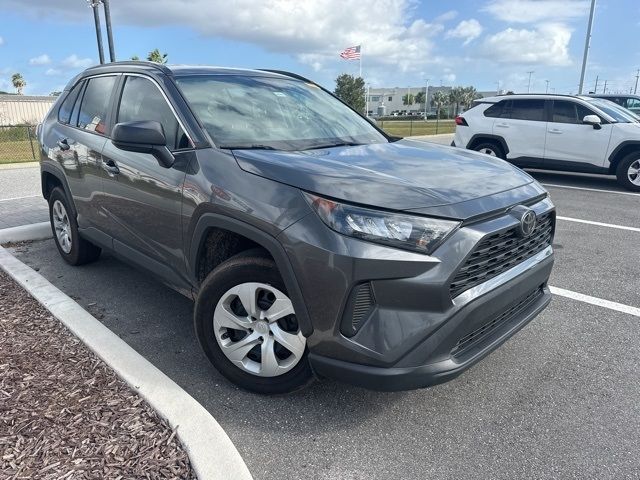 2020 Toyota RAV4 LE