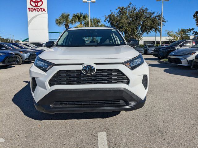 2020 Toyota RAV4 LE