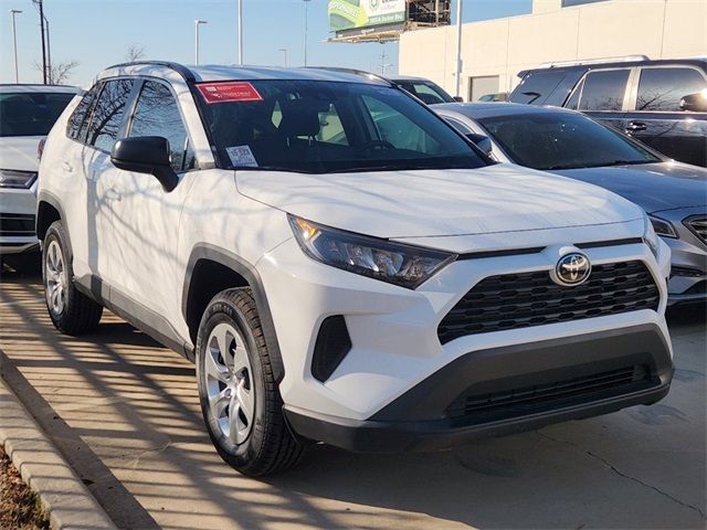 2020 Toyota RAV4 LE