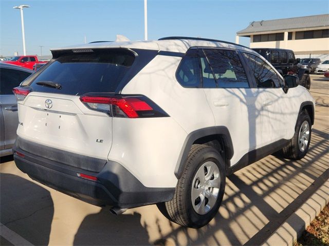 2020 Toyota RAV4 LE