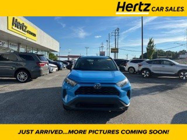 2020 Toyota RAV4 LE