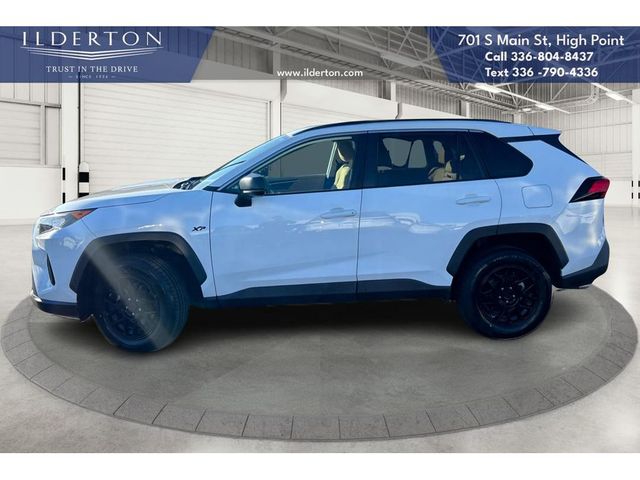 2020 Toyota RAV4 LE