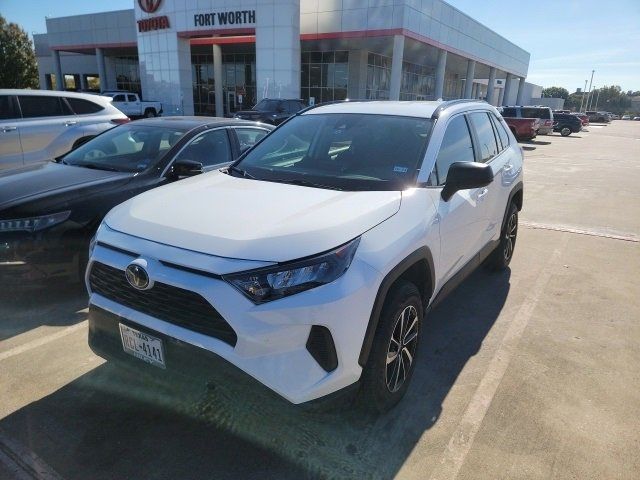 2020 Toyota RAV4 LE