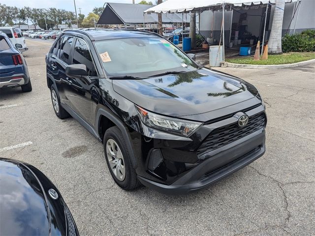 2020 Toyota RAV4 LE