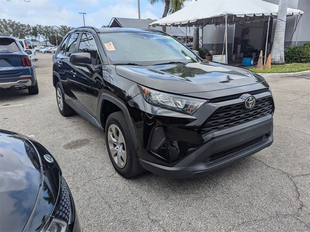 2020 Toyota RAV4 LE