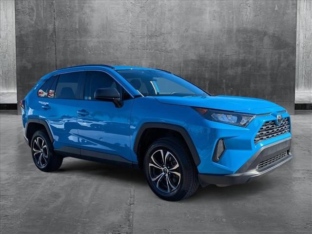 2020 Toyota RAV4 LE