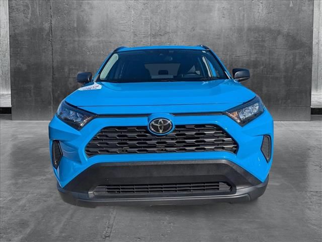 2020 Toyota RAV4 LE