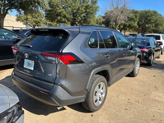 2020 Toyota RAV4 LE