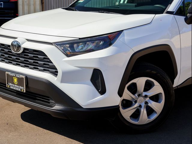 2020 Toyota RAV4 LE