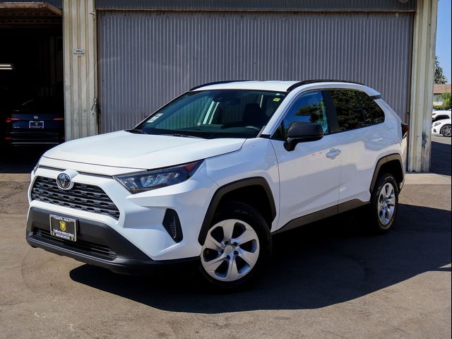 2020 Toyota RAV4 LE