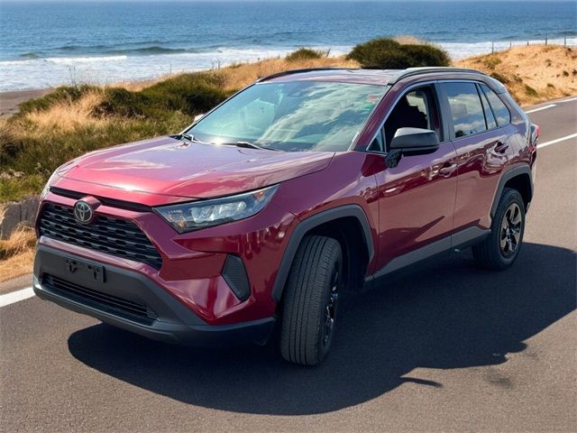 2020 Toyota RAV4 LE