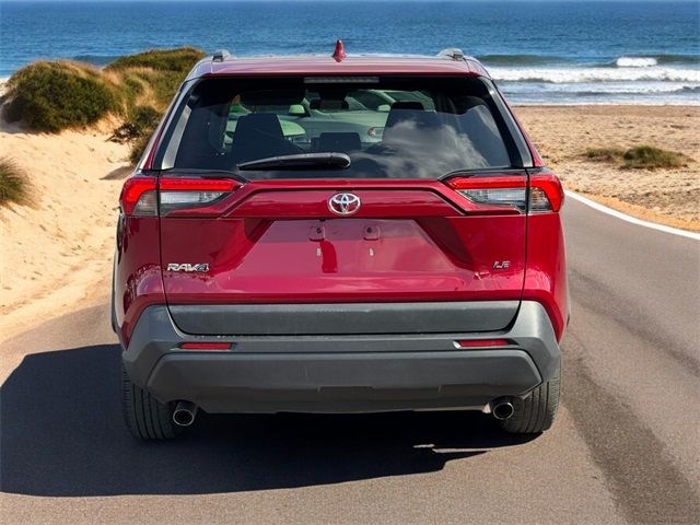 2020 Toyota RAV4 LE