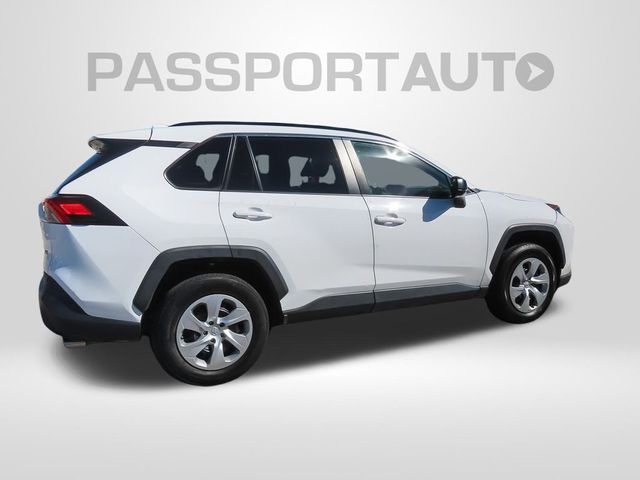 2020 Toyota RAV4 LE