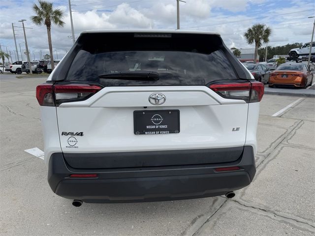 2020 Toyota RAV4 LE