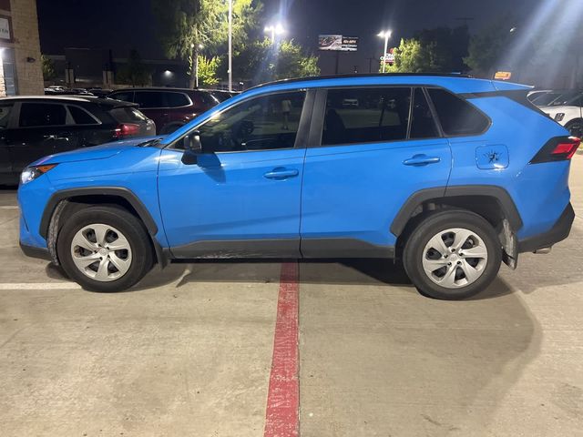 2020 Toyota RAV4 LE