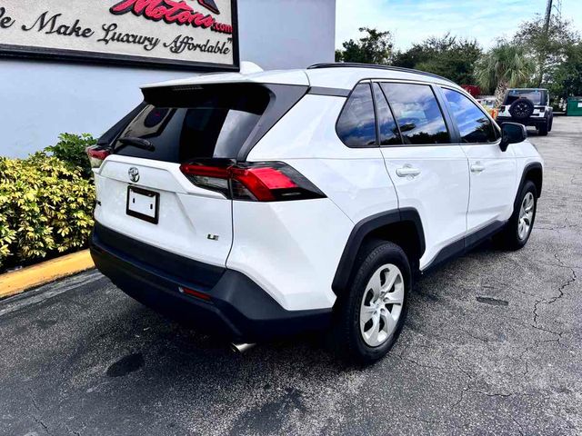 2020 Toyota RAV4 LE