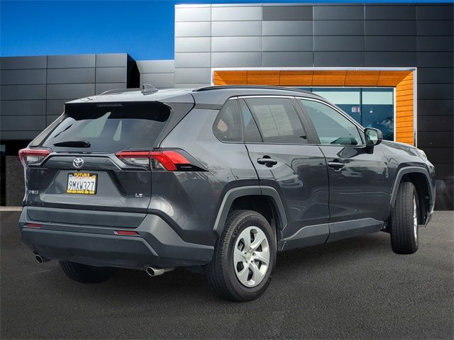 2020 Toyota RAV4 LE