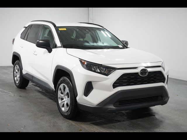 2020 Toyota RAV4 LE