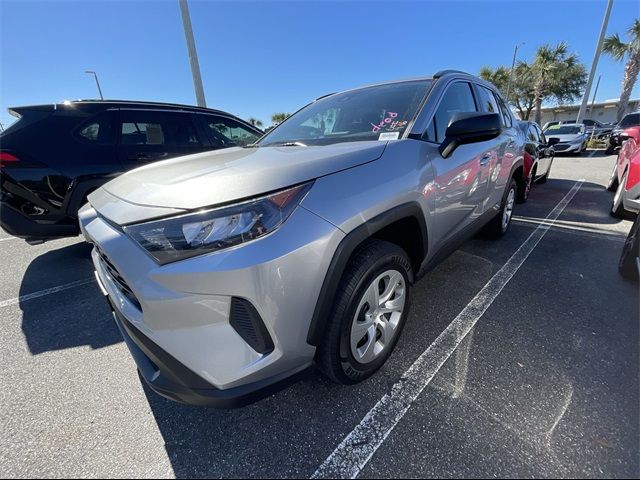 2020 Toyota RAV4 LE