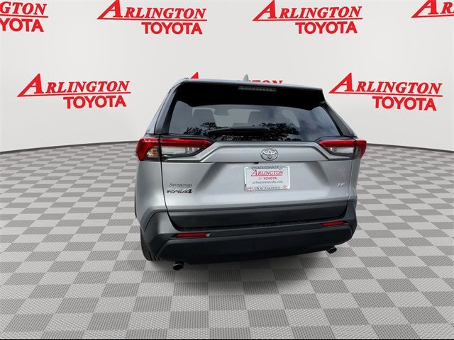 2020 Toyota RAV4 LE