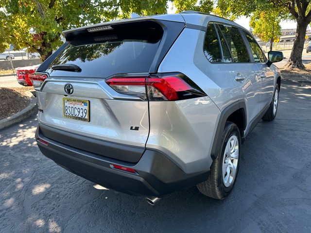 2020 Toyota RAV4 LE