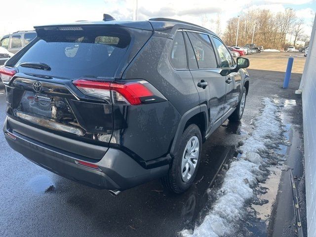 2020 Toyota RAV4 LE