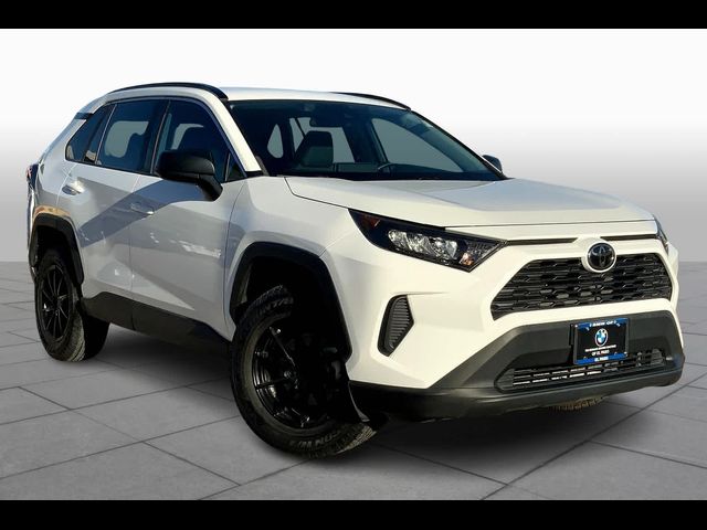 2020 Toyota RAV4 LE