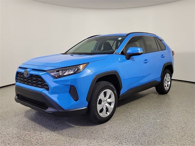 2020 Toyota RAV4 LE