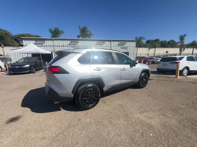 2020 Toyota RAV4 LE