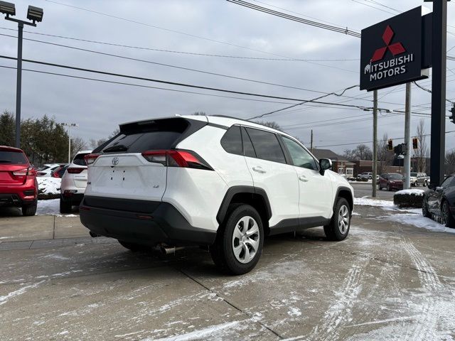 2020 Toyota RAV4 LE