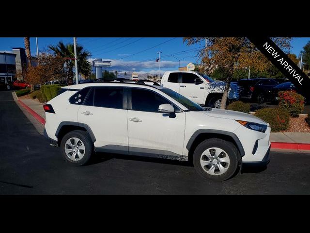 2020 Toyota RAV4 LE