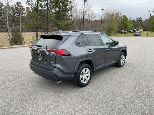 2020 Toyota RAV4 LE