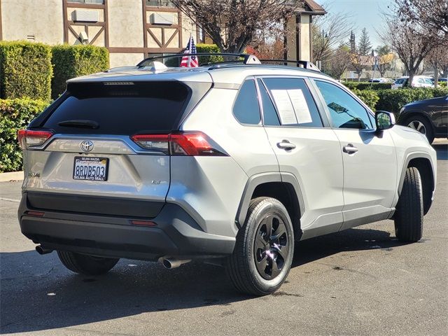 2020 Toyota RAV4 LE