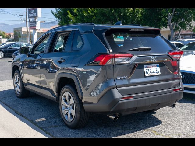 2020 Toyota RAV4 LE